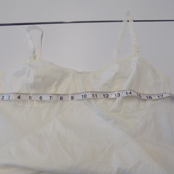 Womans Slip Nylon - Picture 4 of 6